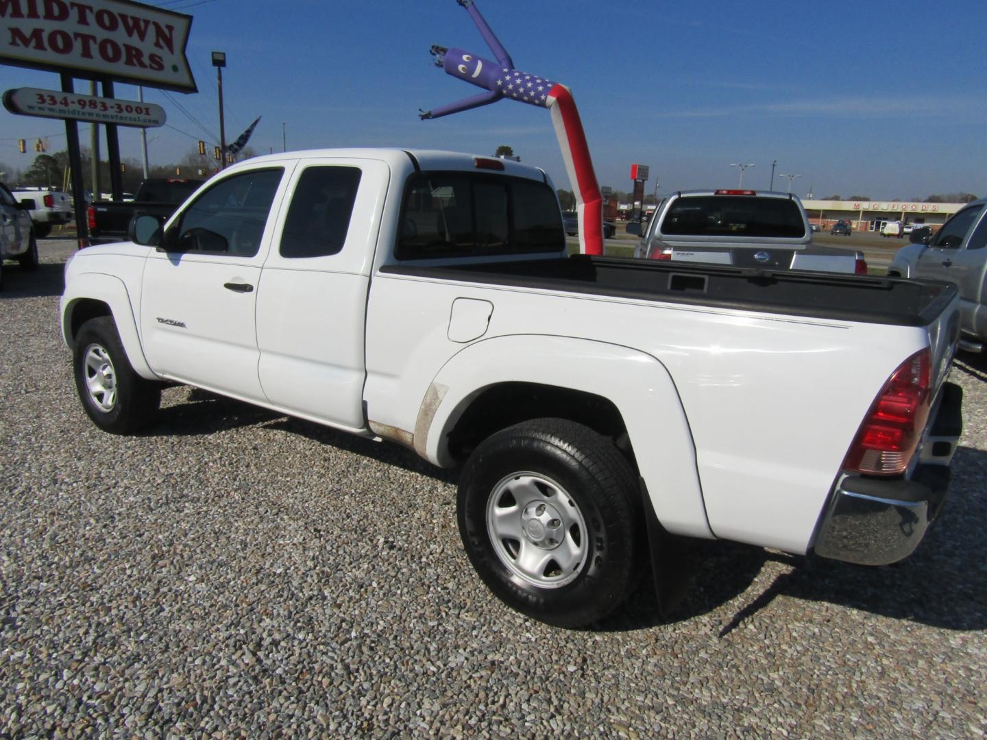 2008 White /Tan Toyota Tacoma PreRunner Access Cab V6 2WD (5TETU62N78Z) with an 4.0L V6 DOHC 24V engine, Automatic transmission, located at 15016 S Hwy 231, Midland City, AL, 36350, (334) 983-3001, 31.306210, -85.495277 - Photo#5